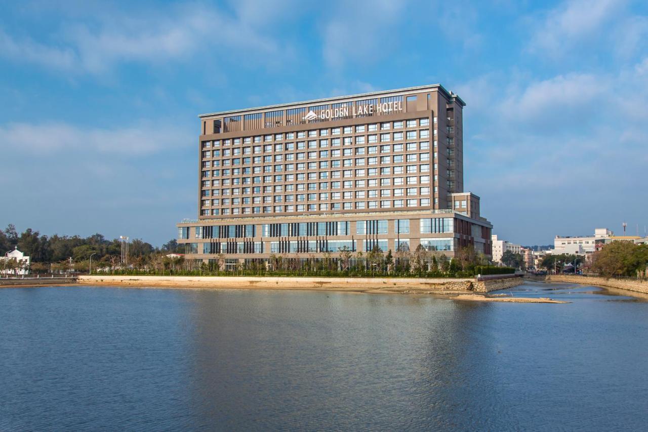 Golden Lake Hotel Цзинху Екстериор снимка