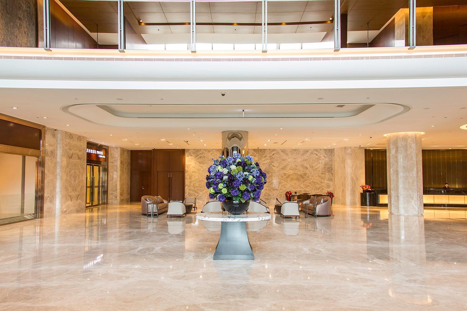 Golden Lake Hotel Цзинху Екстериор снимка